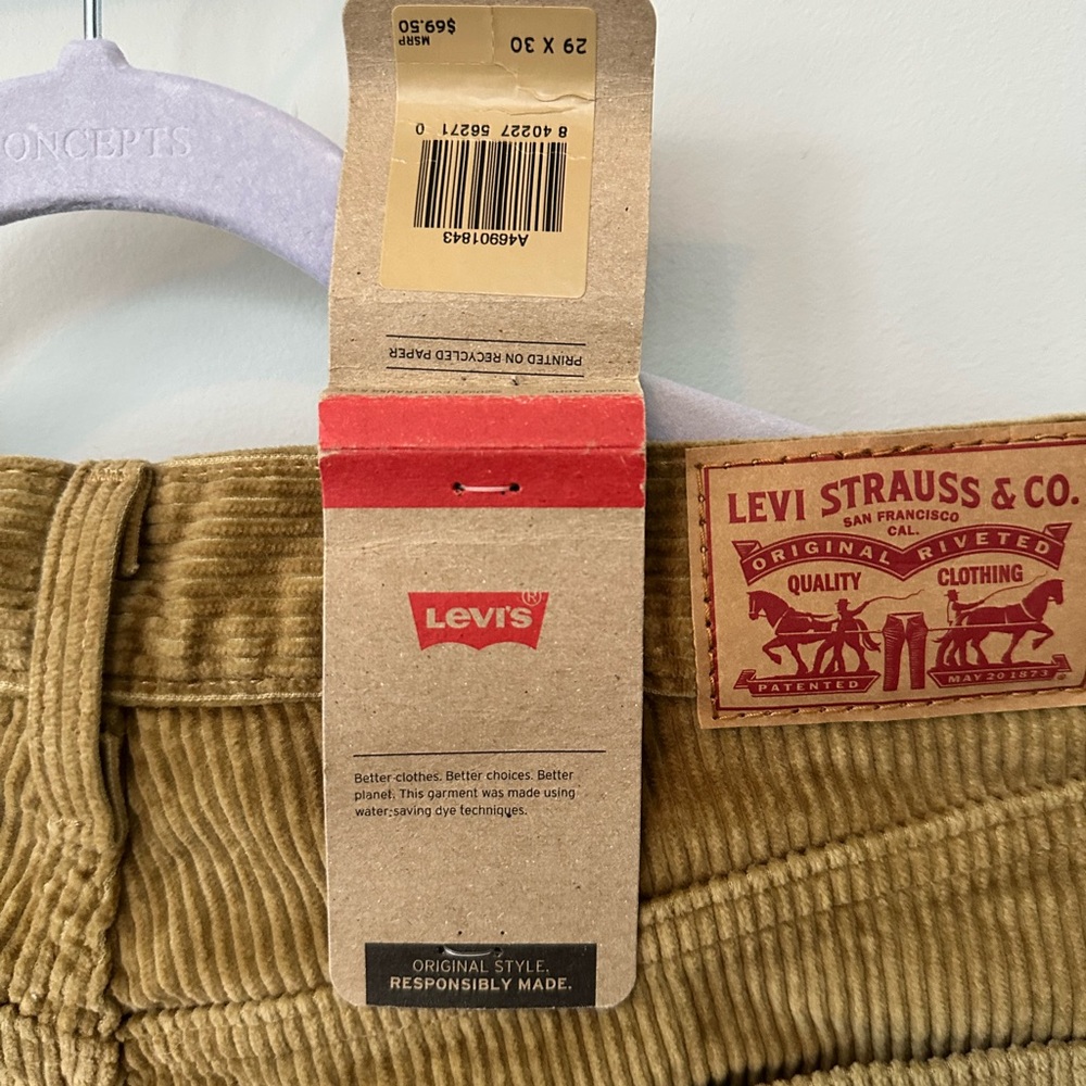 Levi's Slim Corduroy Pants in Tan